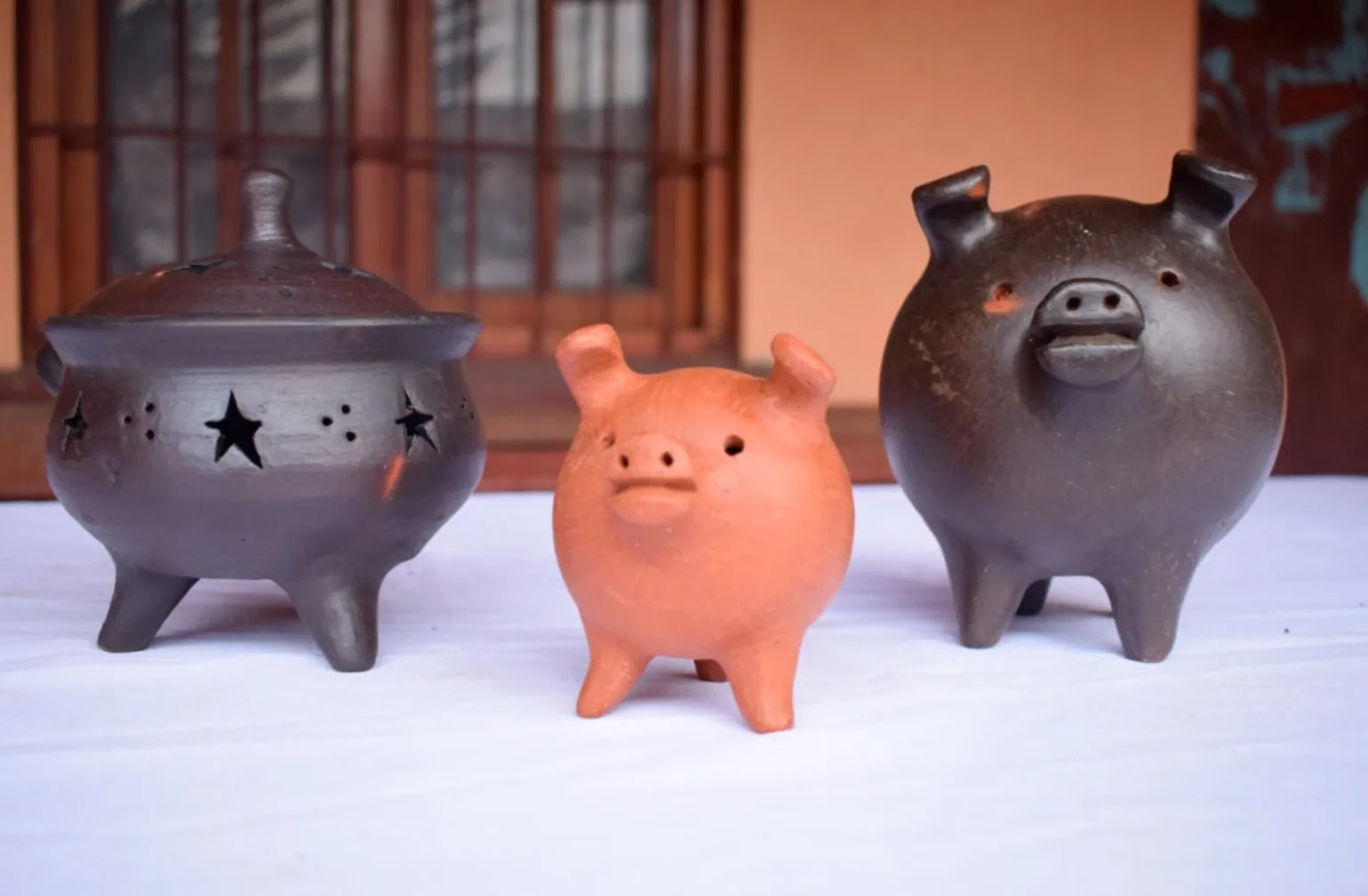 Figuras y piezas de greda de Pomaire